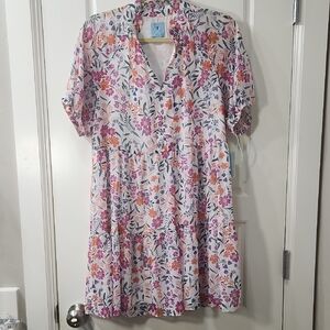NWT CeCe Short Sleeved Floral  Dress Small